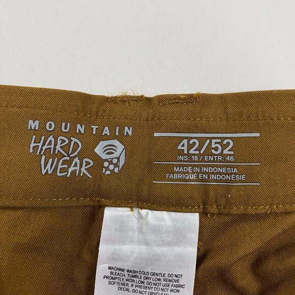 NWOT Mountain Hardwear AP Shorts Mens 42 x 18 Inseam Hiking Walking Outdoors - Picture 7 of 13